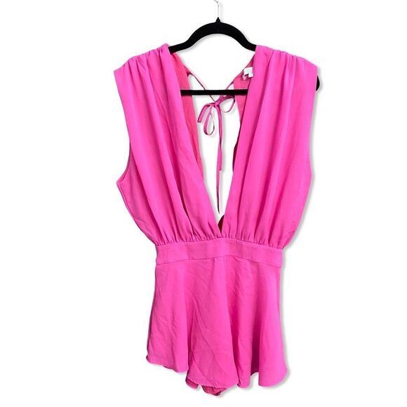 More To Come Kimberly Romper Hot Pink Sleeveless Jumpsuit Revolve NWT S - Picture 4 of 8